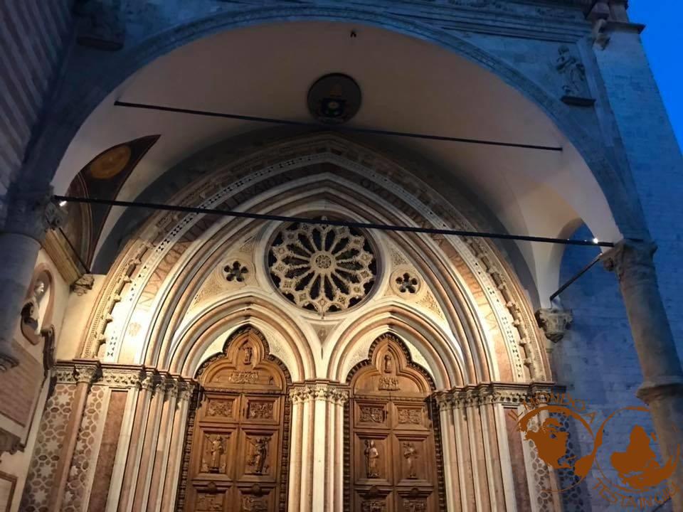 Accesso alla Basilica Inferiore di San Francesco d'Assisi