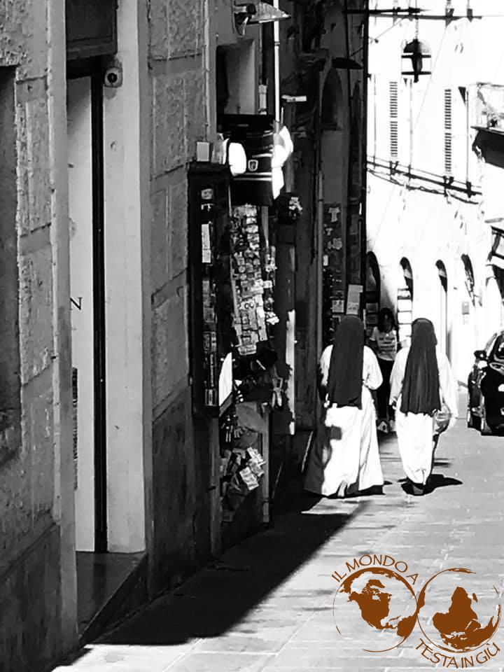 Passeggiando per le vie di Assisi