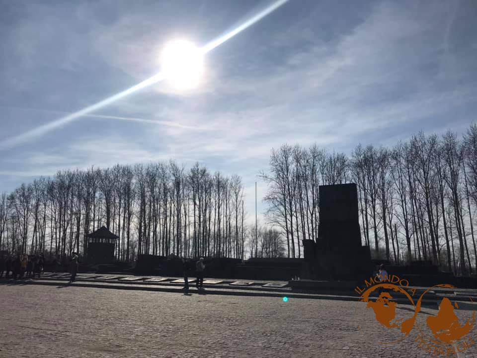 Memoriale al campo