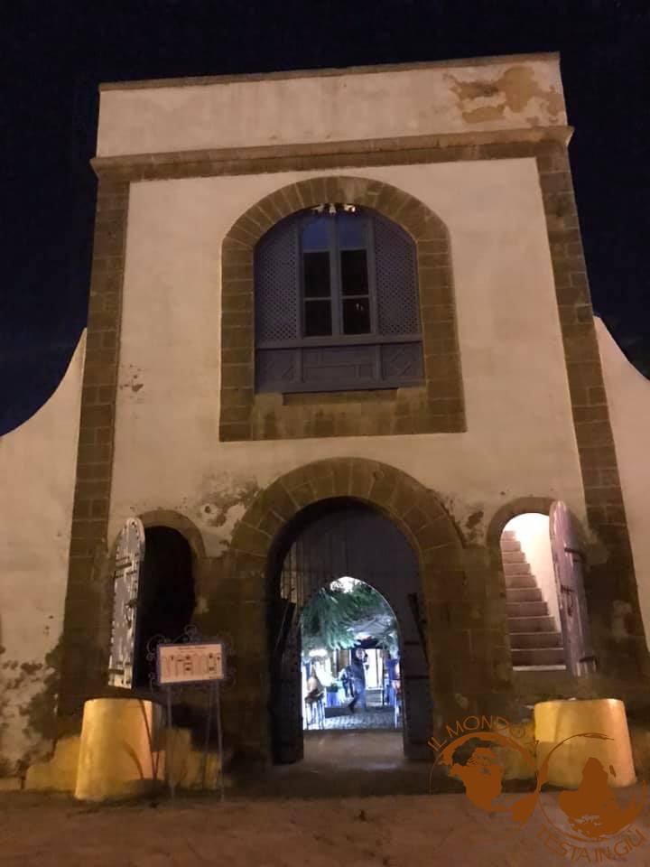 Casablanca: ingresso alla medina e al ristorante "La Sqala"