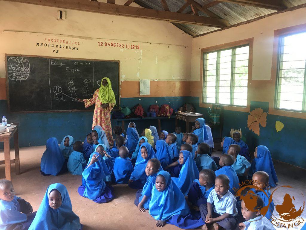 Lezioni a scuola Zanzibar