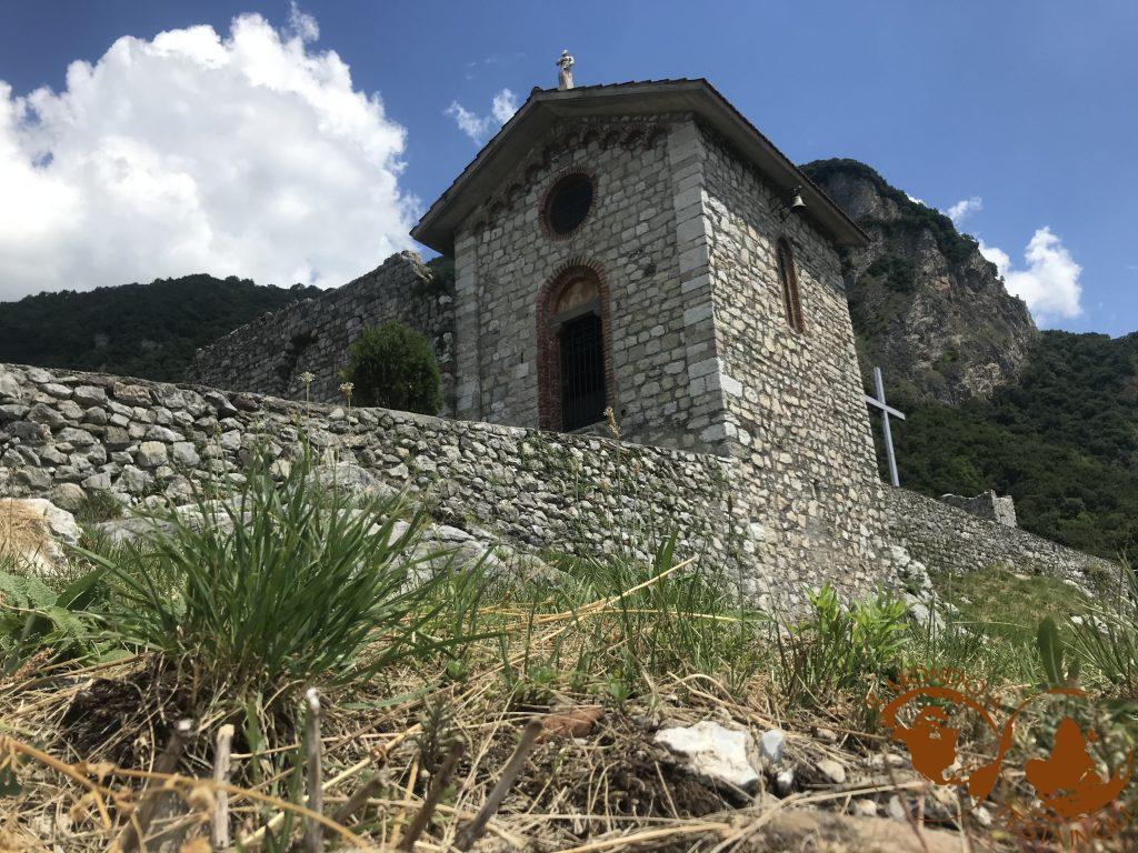L'oratorio dedicato a Sant'Ambrogio al Castello dell'Innominato di Somasca