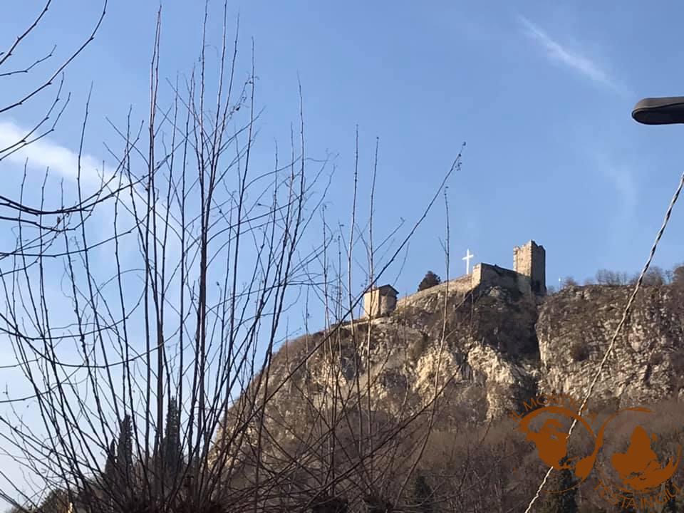 Il castello dell'Innominato di Somasca e la grande croce