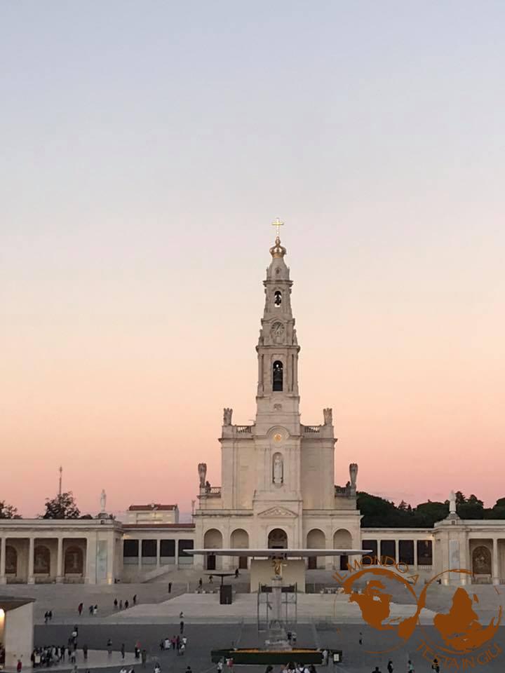 La basilica di Nostra Signora del Rosario di Fatima