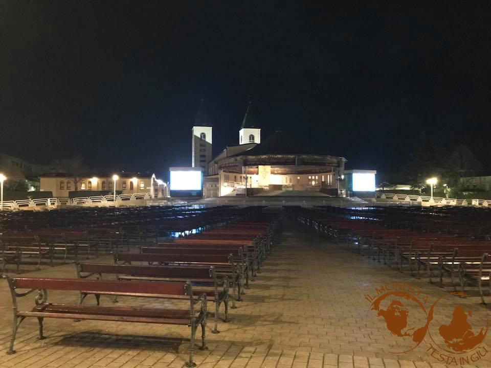 Altare esterno alla Chiesa di Medjugorje