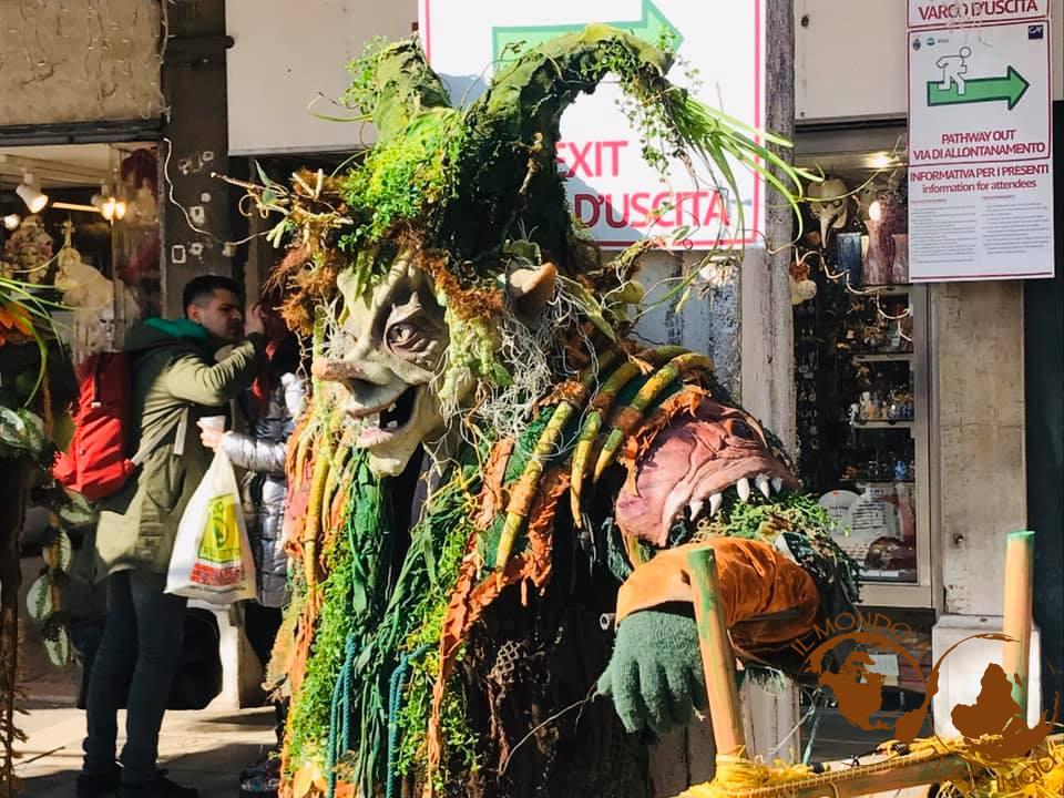 Maschera stravagante a Venezia
