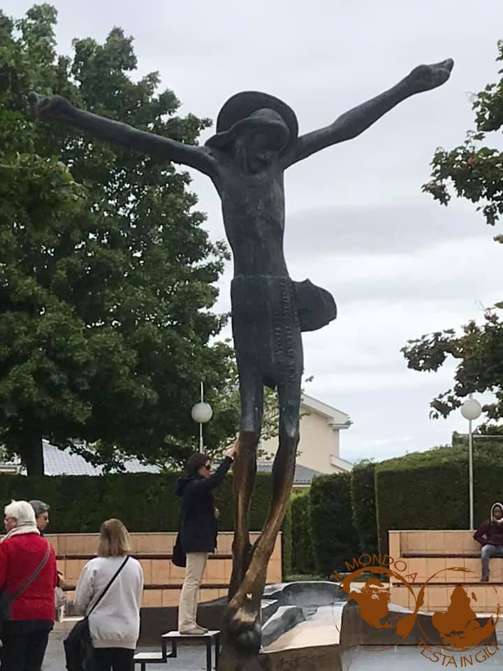 La statua del Cristo Risorto di Medjugorje