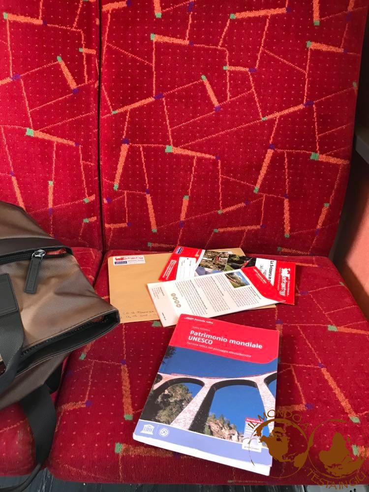 In viaggio sul treno rosso della linea dell'Albula