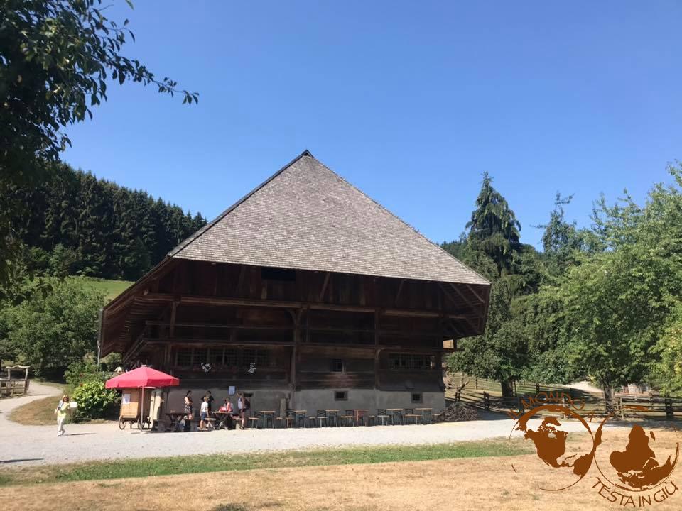 fattoria del latte esposta al museo della Foresta Nera di Gutach