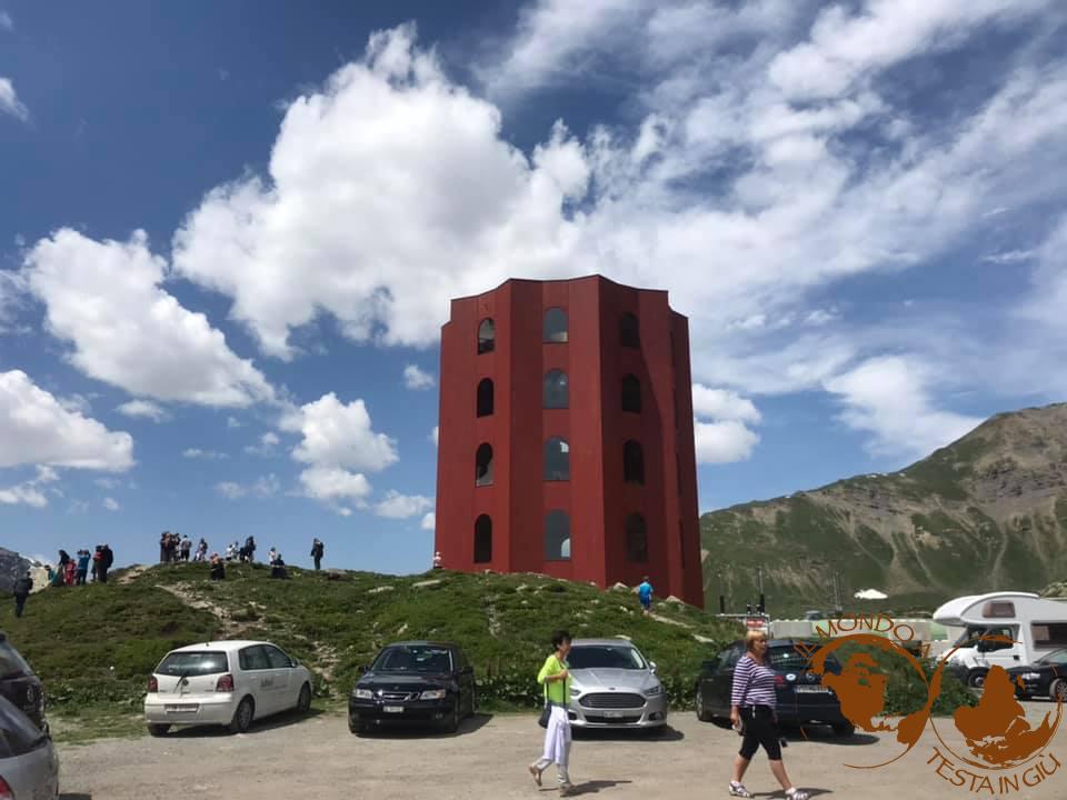 Il teatro-torre o torre di Babele al Passo Giulia
