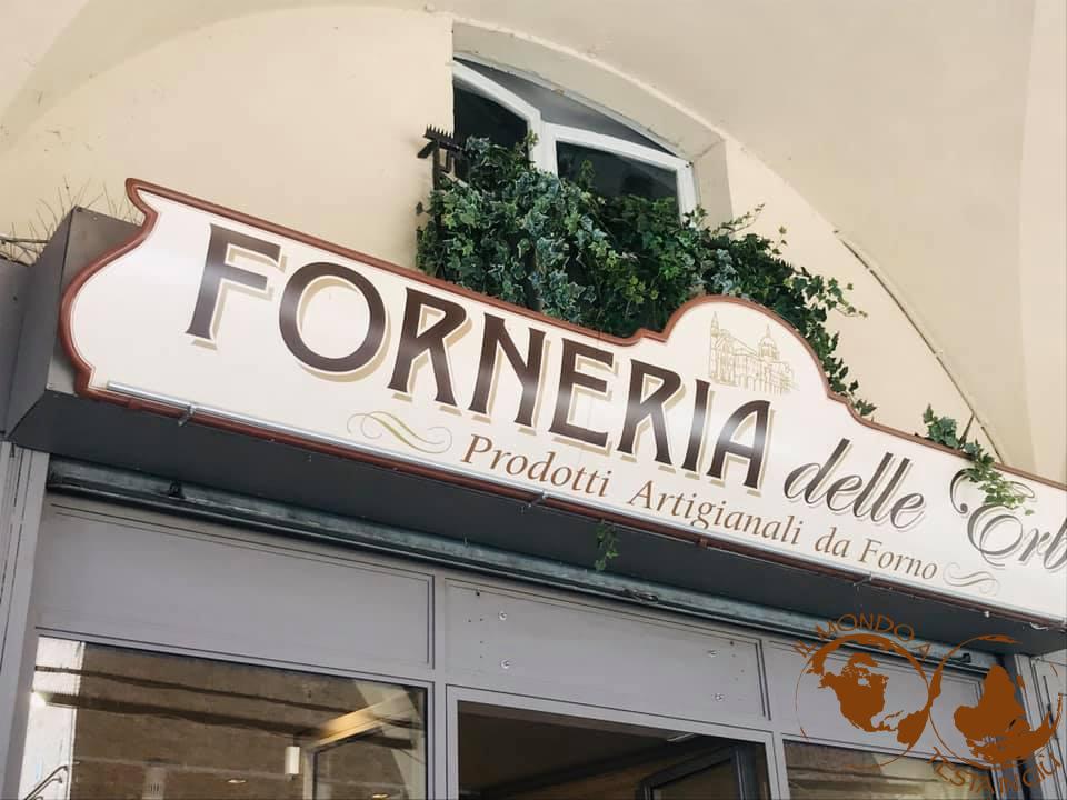 Uno dei tanti negozi di prodotti locali a Mantova