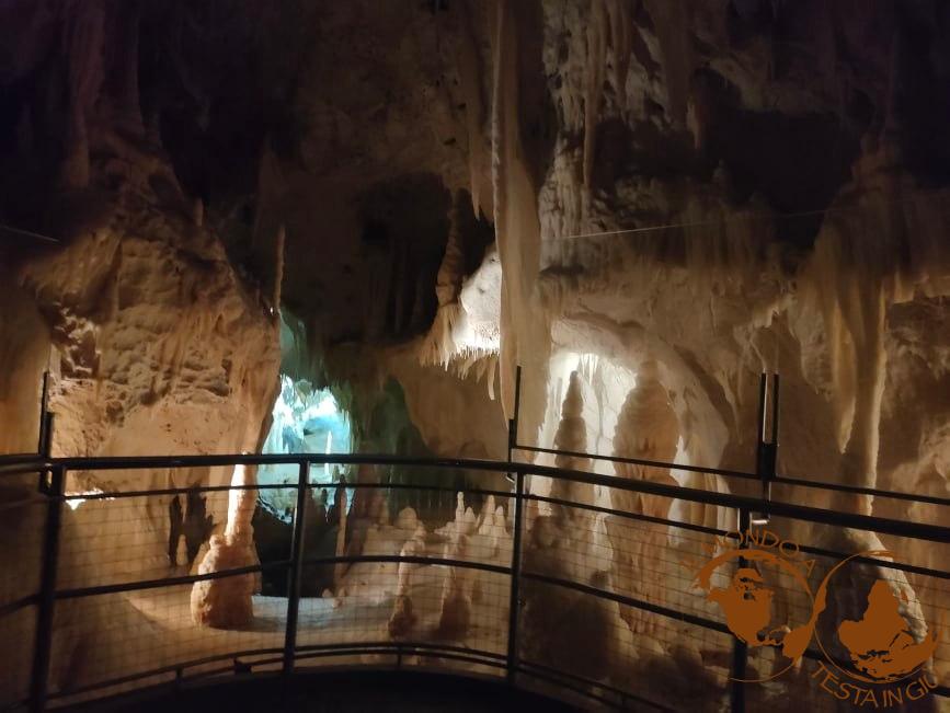il percorso turistico all'interno delle Grotte di Frasassi