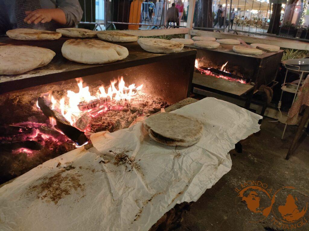 Bolo di Caco al mercatino di Natale di Funchal
