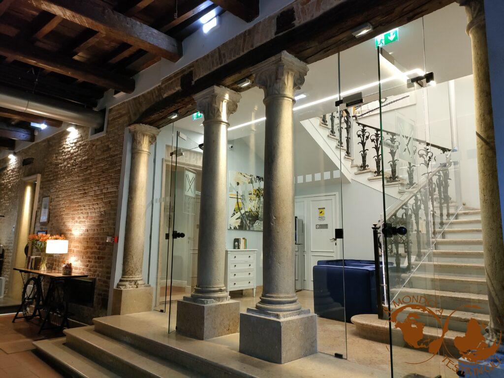 Ingresso d'epoca Maxxim Hotel & Loft