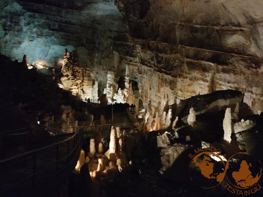 Anfratto Ancona nelle Grotte di Frasassi